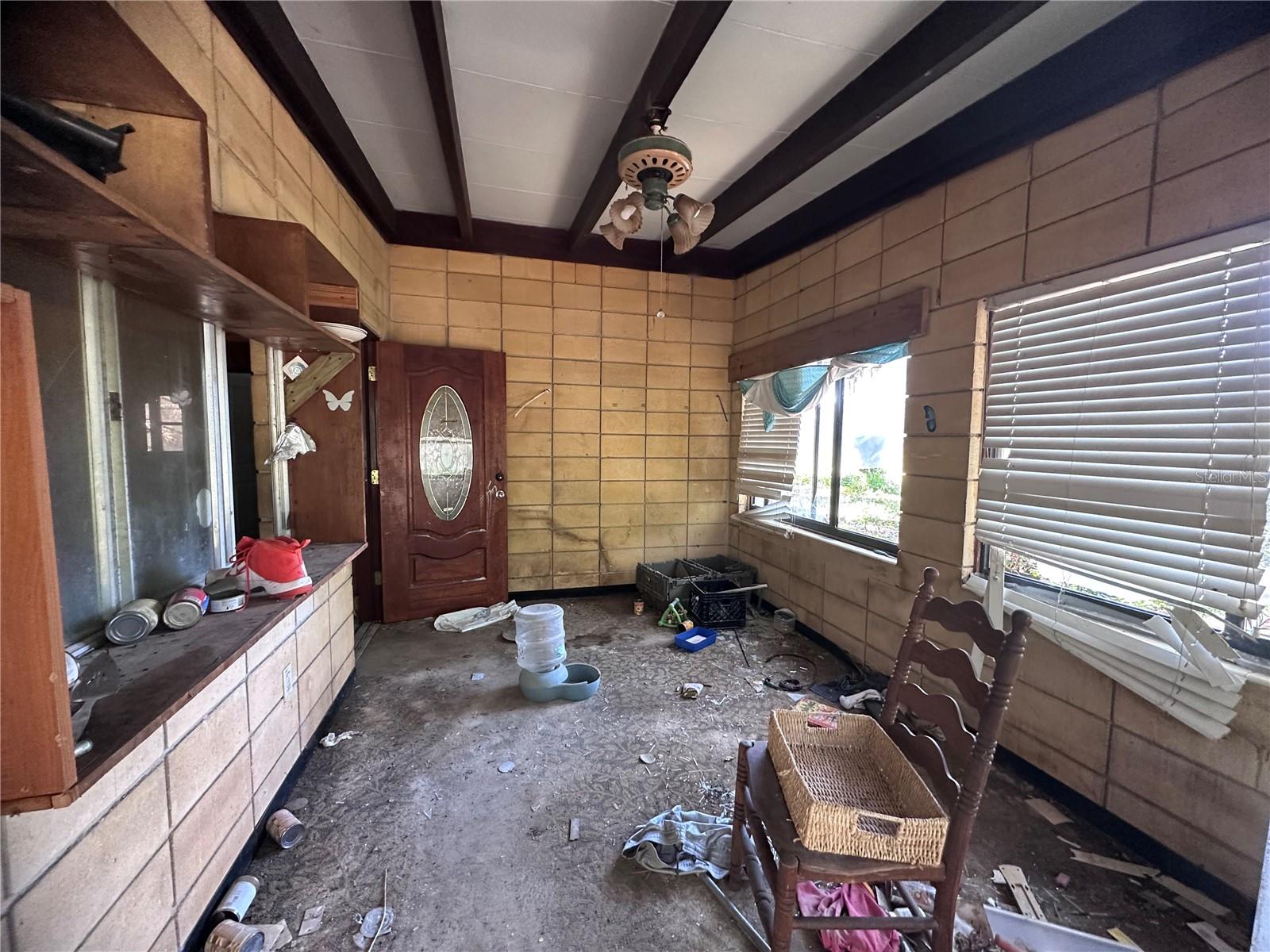 9315 E TREASURE ISLAND AVE, LEESBURG, FL, 34788