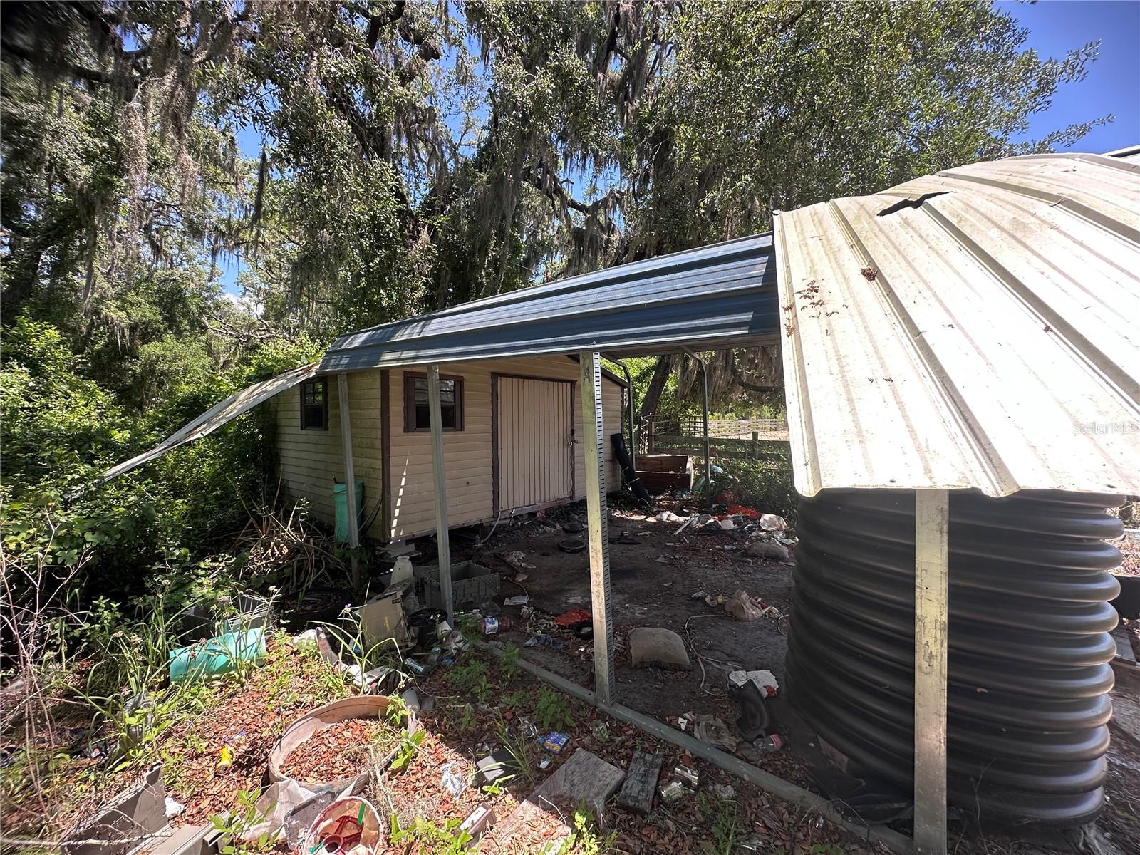 9315 E TREASURE ISLAND AVE, LEESBURG, FL, 34788