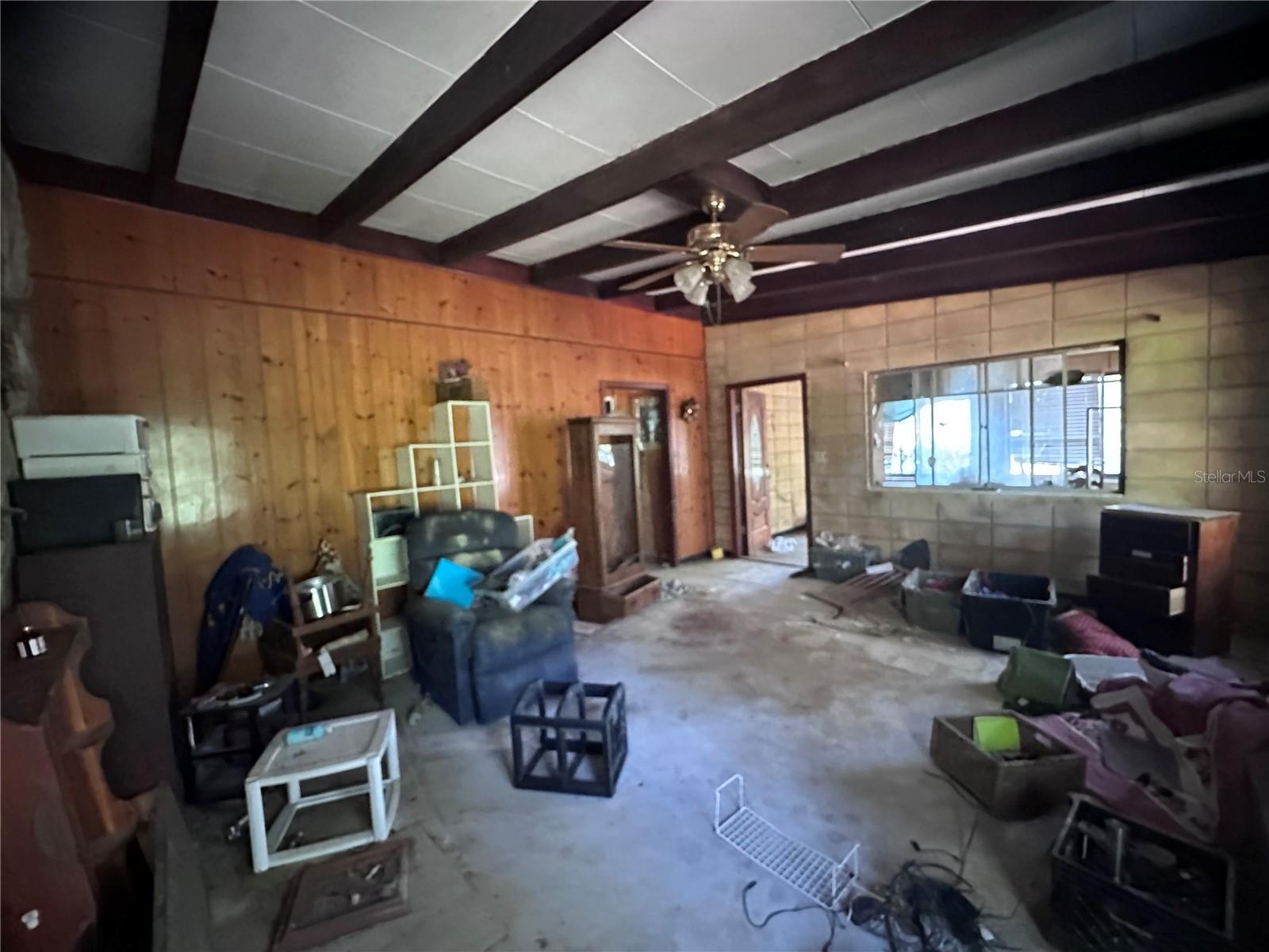 9315 E TREASURE ISLAND AVE, LEESBURG, FL, 34788