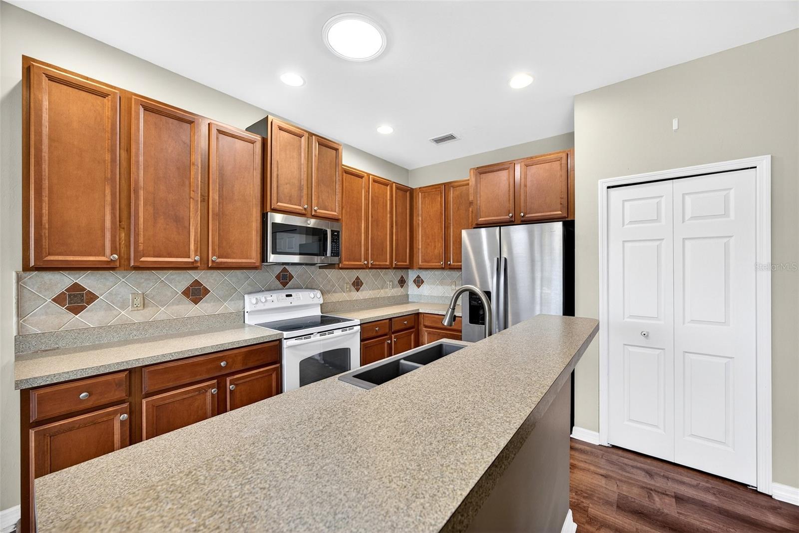 24611 RIO VILLA LAKES CIR, PUNTA GORDA, FL, 33950