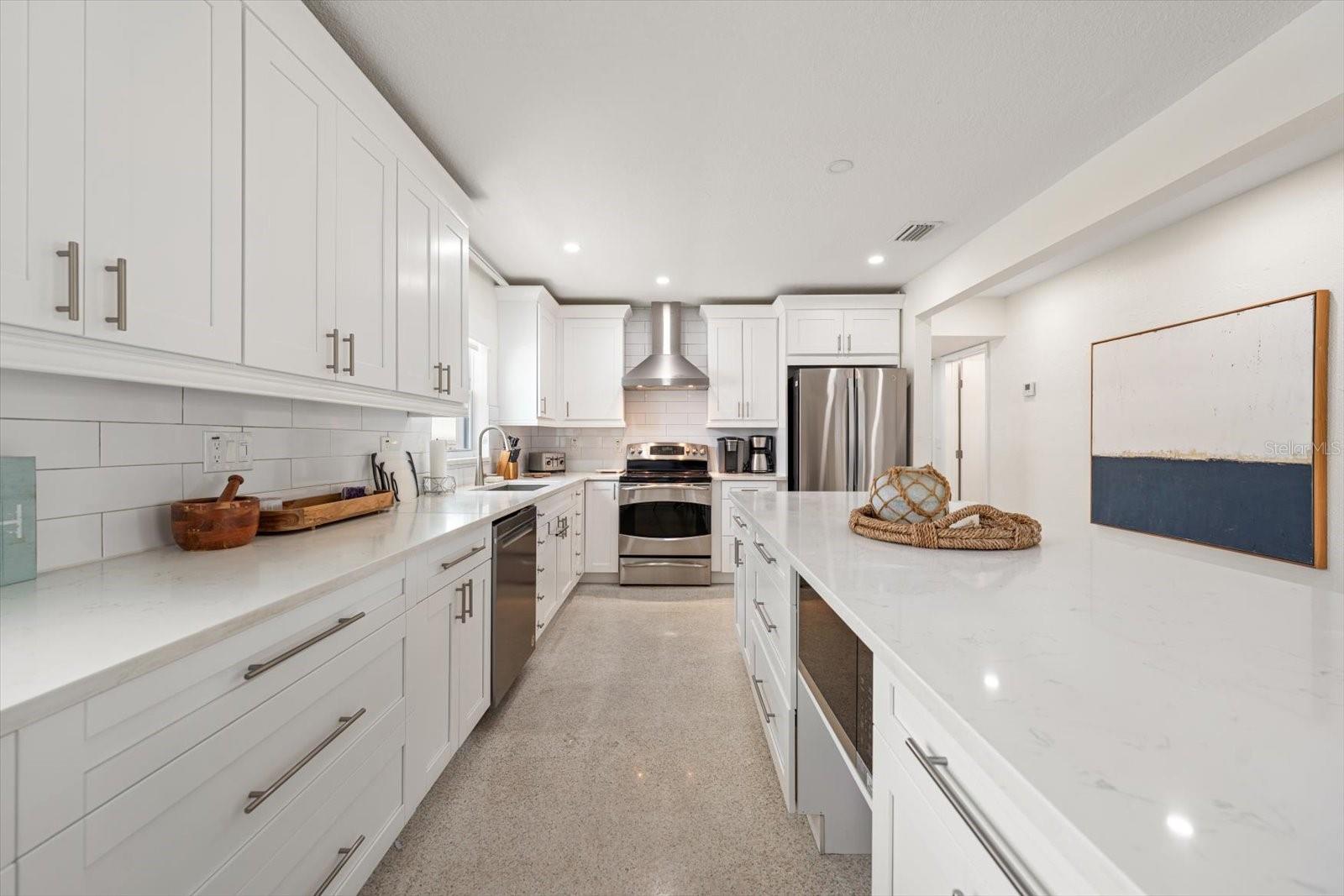 127 11TH AVE, INDIAN ROCKS BEACH, FL, 33785