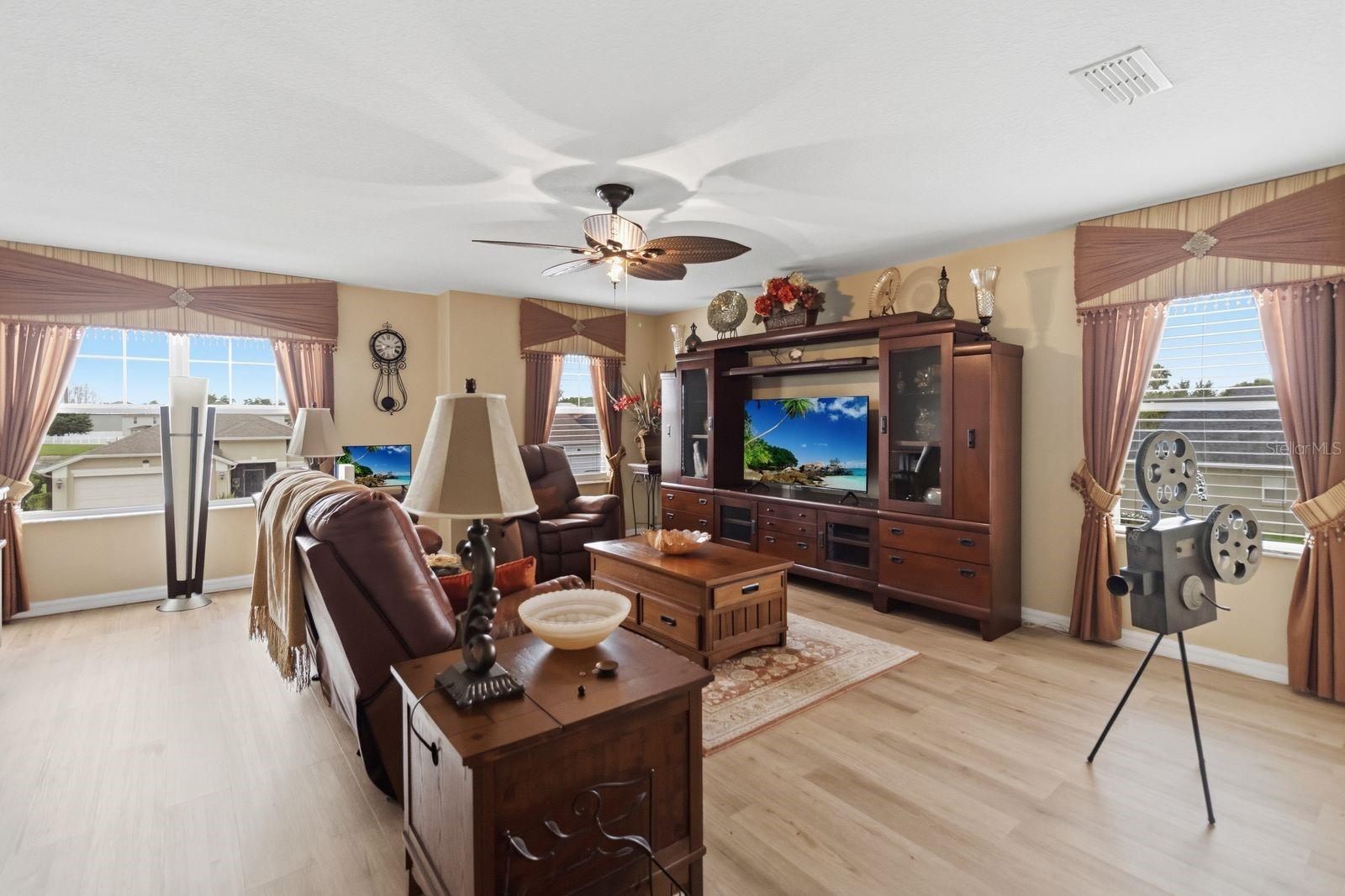 1821 PLANTATION OAK DR, ORLANDO, FL, 32824