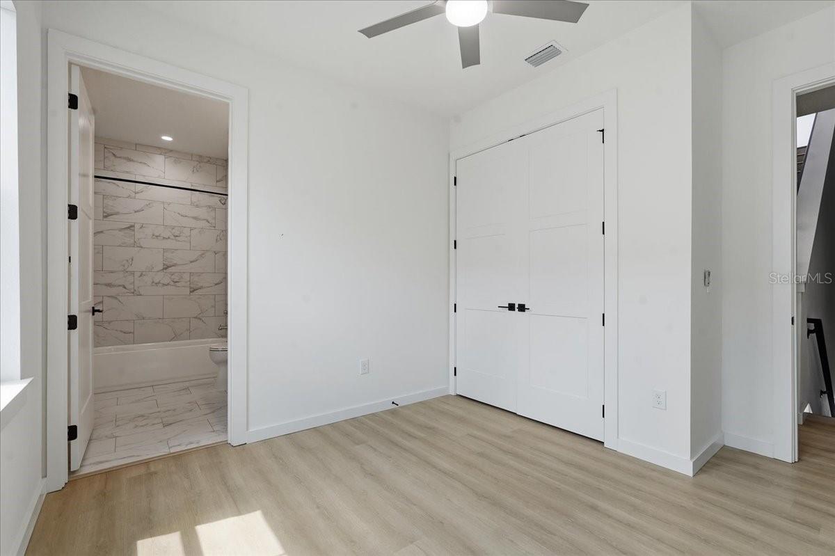 1218 E KAY ST #8, TAMPA, FL, 33602