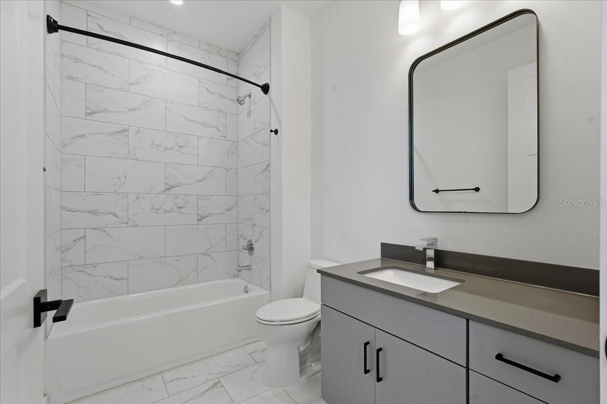 1218 E KAY ST #8, TAMPA, FL, 33602