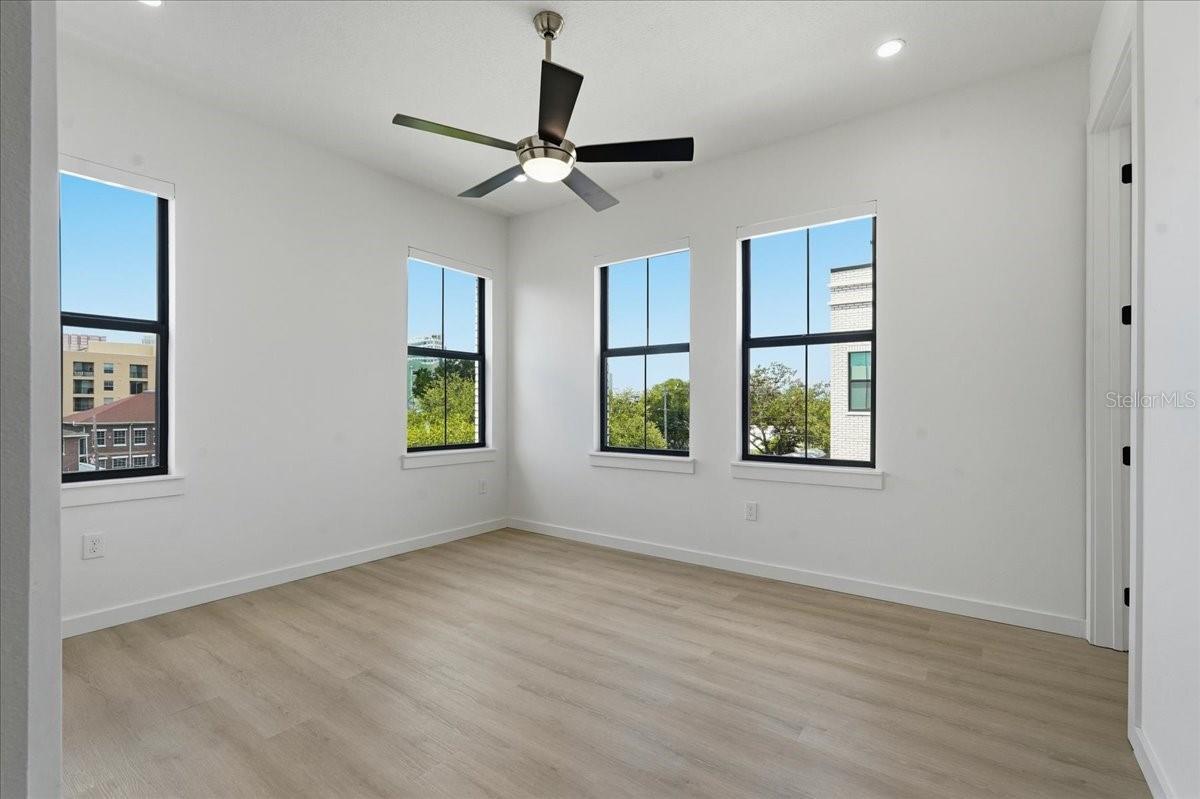 1218 E KAY ST #8, TAMPA, FL, 33602