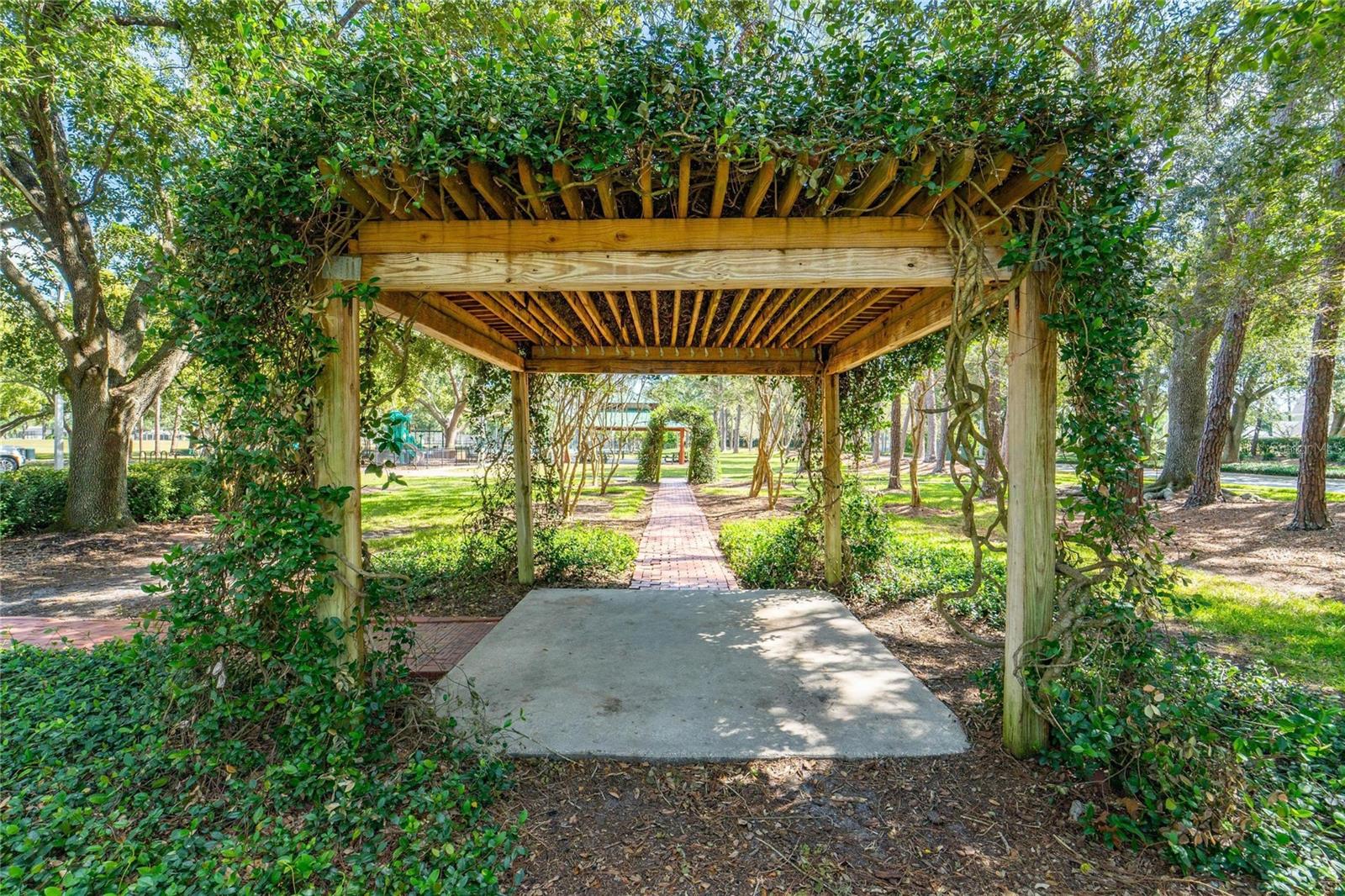 18103 HAMDEN PARK WAY, TAMPA, FL, 33647
