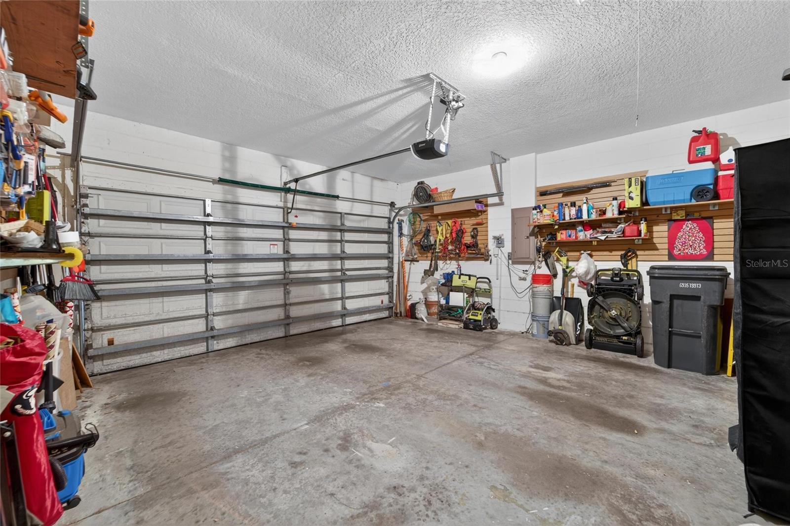 18103 HAMDEN PARK WAY, TAMPA, FL, 33647