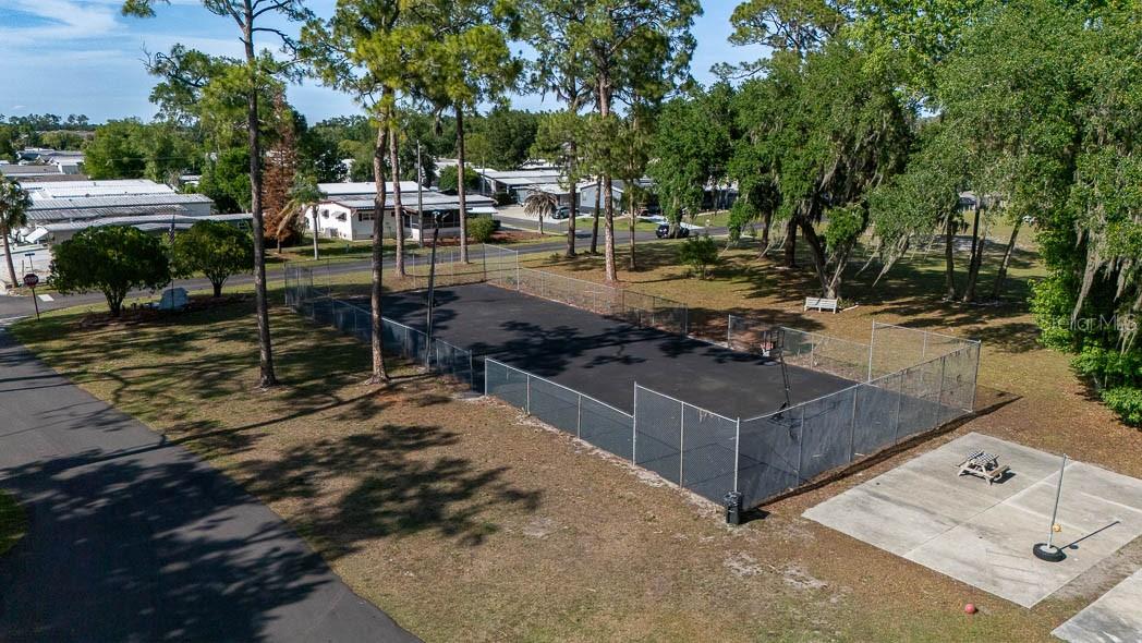 125 PINE TREE DR, DEBARY, FL, 32713