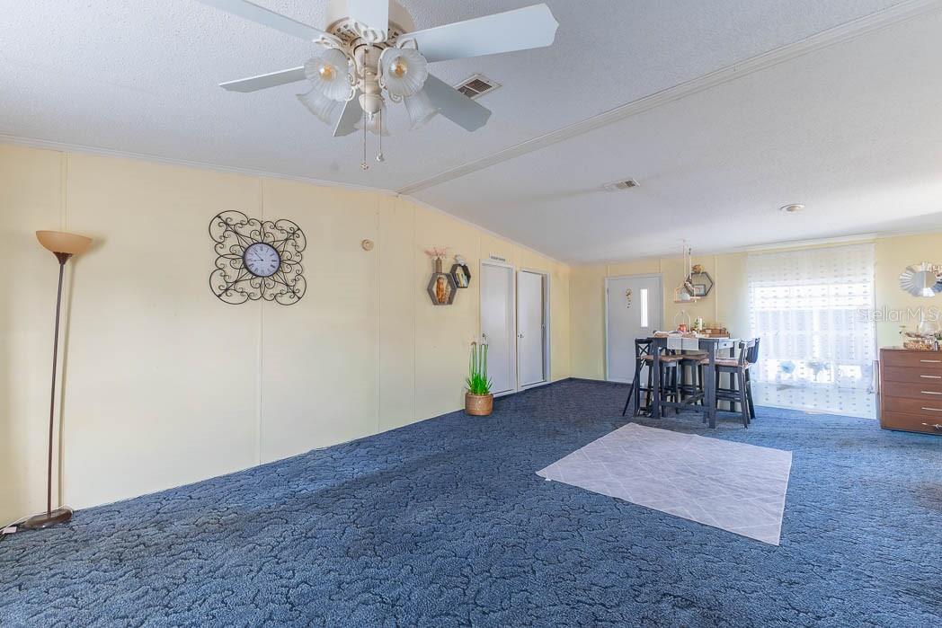 125 PINE TREE DR, DEBARY, FL, 32713