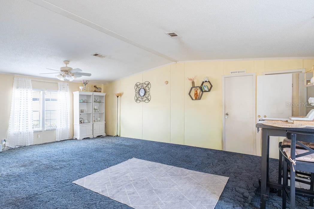 125 PINE TREE DR, DEBARY, FL, 32713