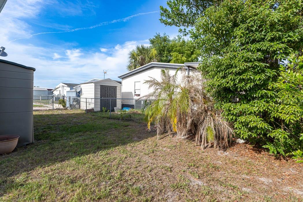 125 PINE TREE DR, DEBARY, FL, 32713