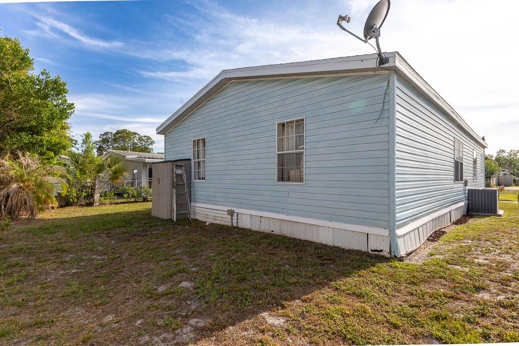 125 PINE TREE DR, DEBARY, FL, 32713