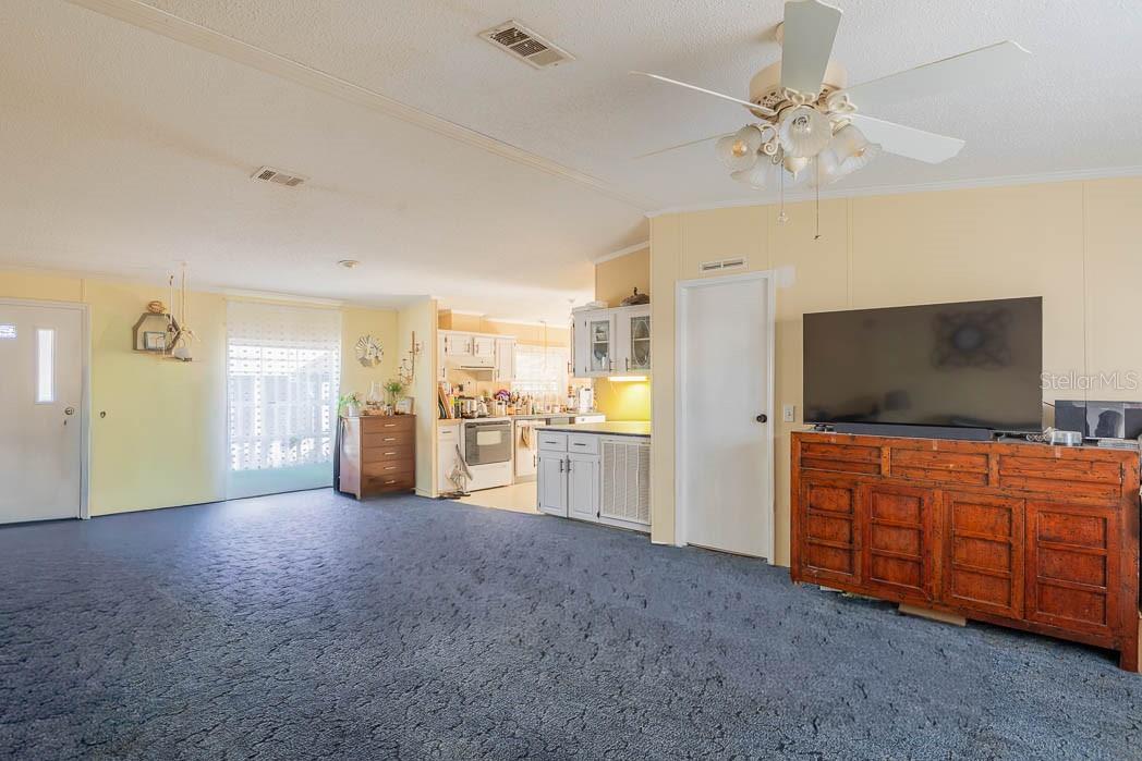 125 PINE TREE DR, DEBARY, FL, 32713