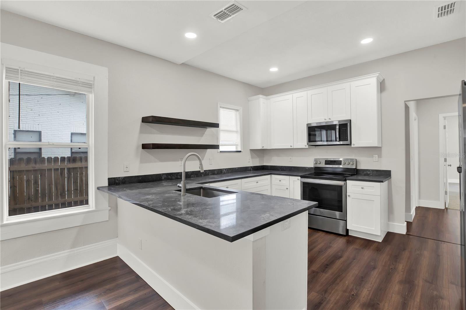 112 E EMILY ST, TAMPA, FL, 33603