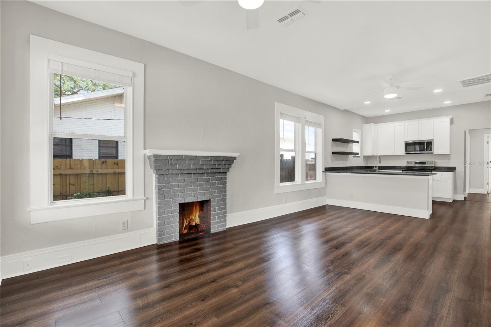 112 E EMILY ST, TAMPA, FL, 33603