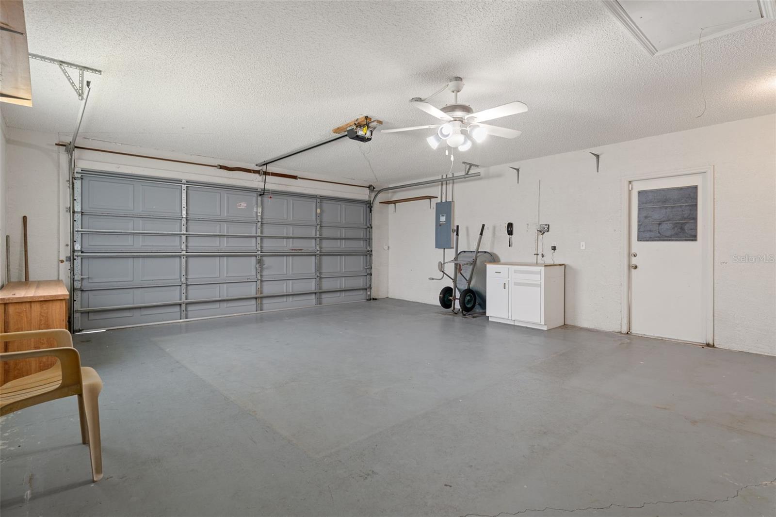 2472 CR 447, LAKE PANASOFFKEE, FL, 33538