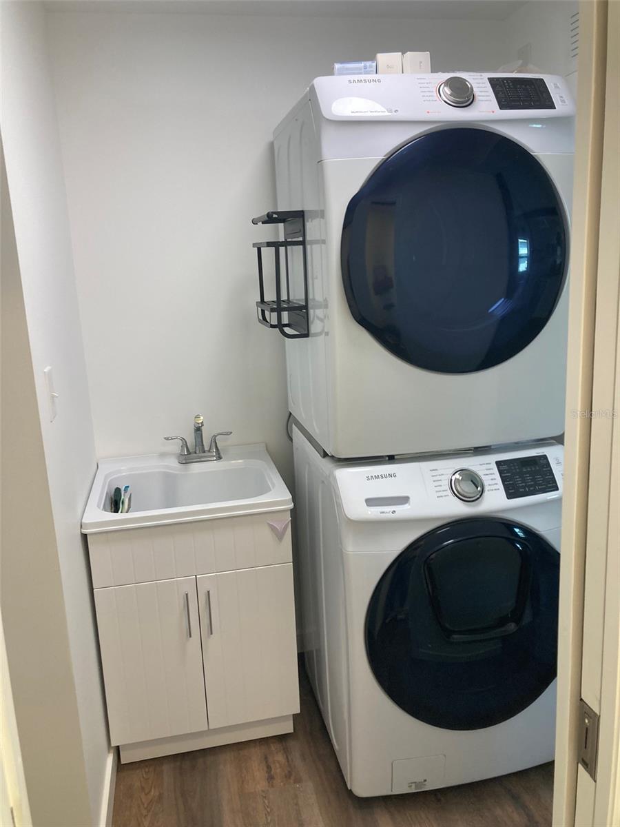 1403 E ALFRED ST #200, TAVARES, FL, 32778