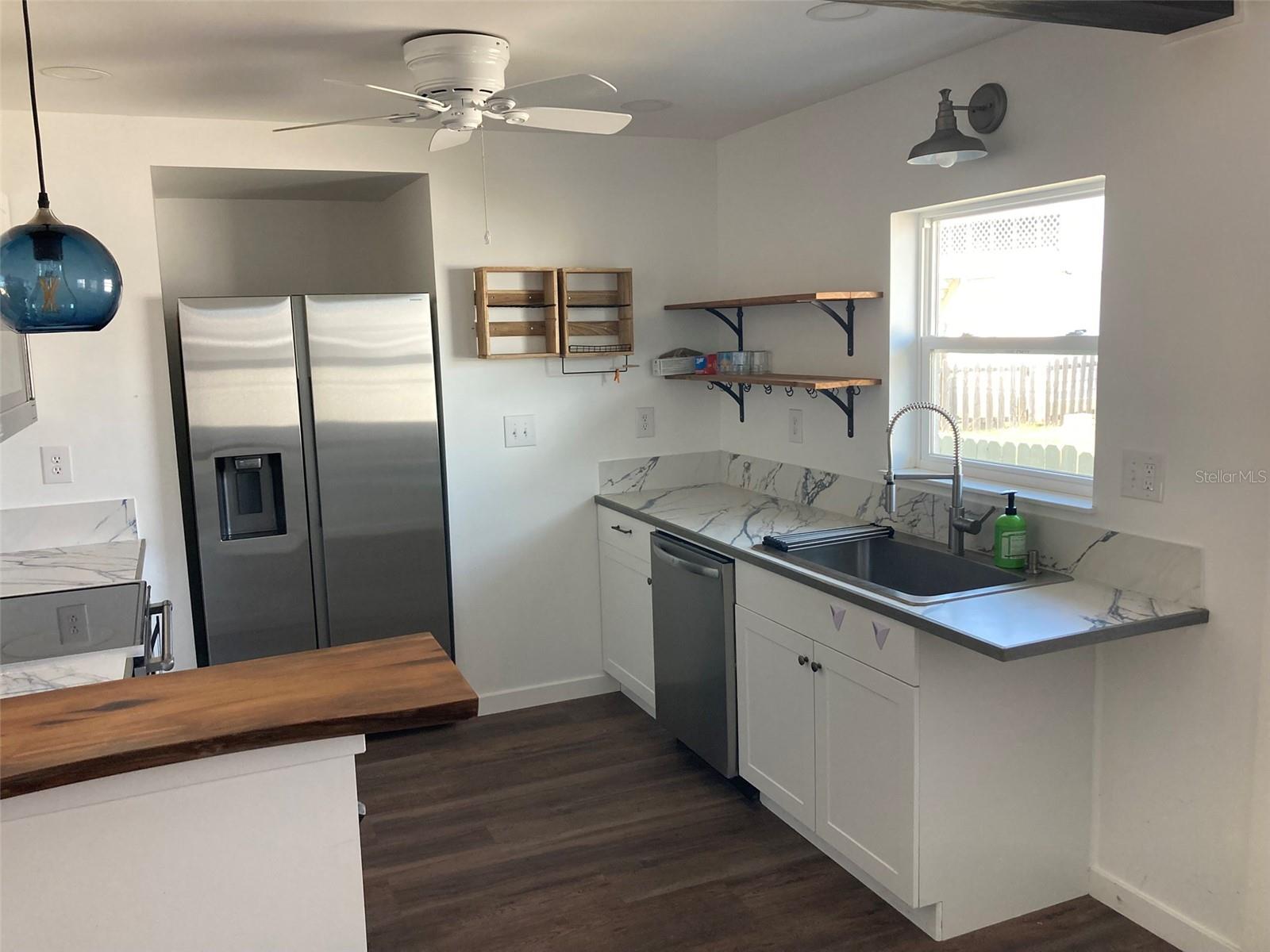 1403 E ALFRED ST #200, TAVARES, FL, 32778
