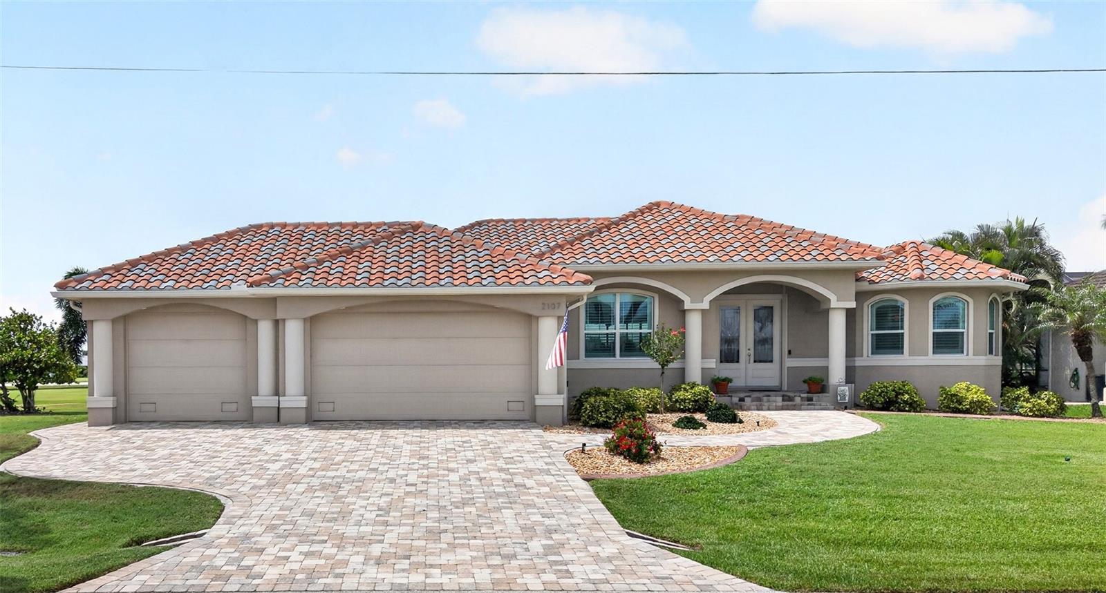 2107 PADRE ISLAND DR, PUNTA GORDA, FL, 33950