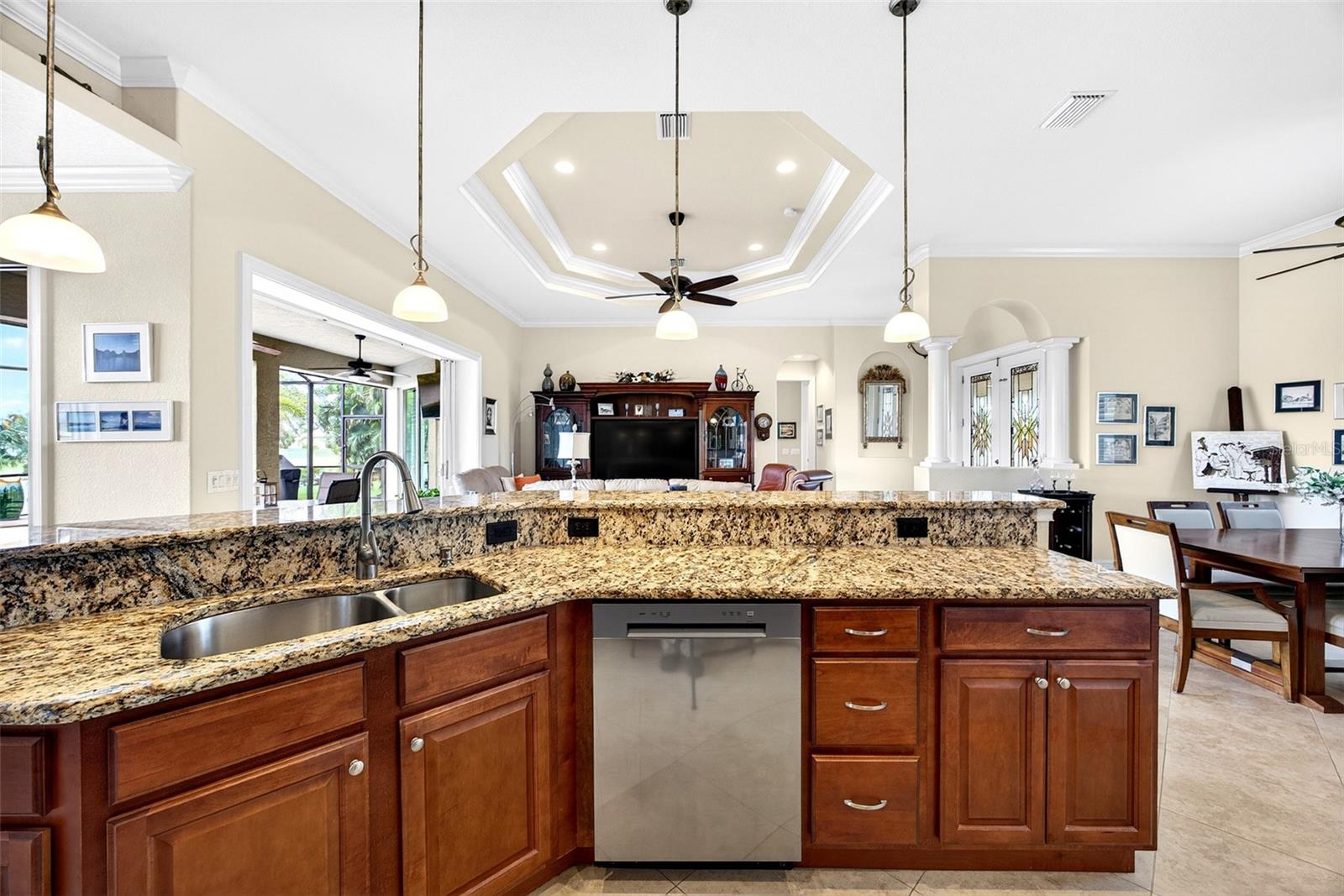 2107 PADRE ISLAND DR, PUNTA GORDA, FL, 33950