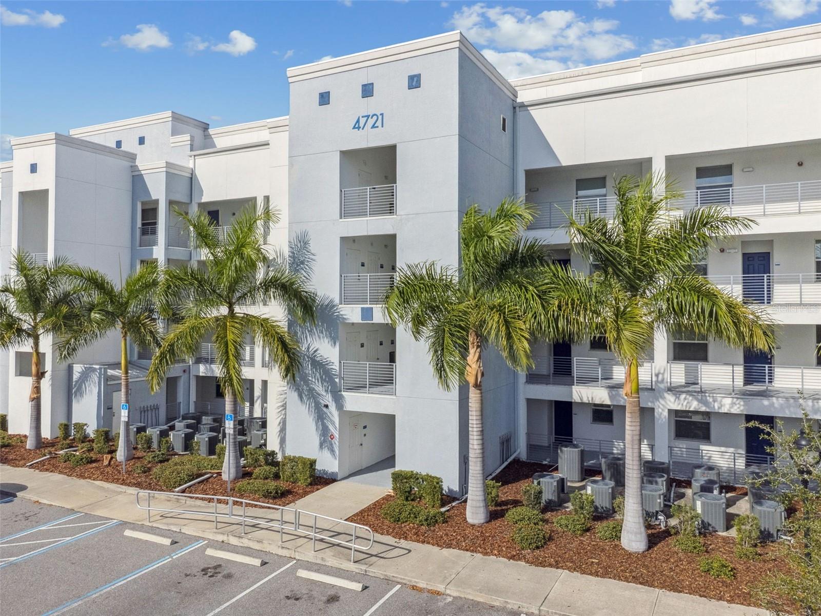4721 CLOCK TOWER DR #107, KISSIMMEE, FL, 34746
