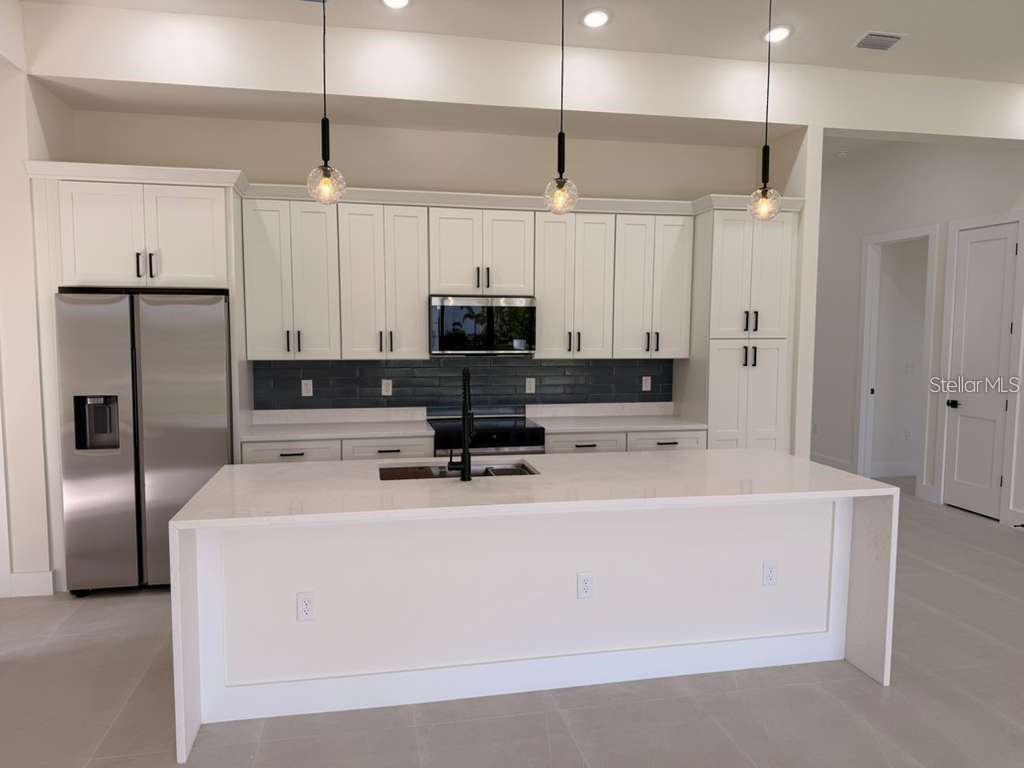 10426 LIVE OAK RD, PORT CHARLOTTE, FL, 33981