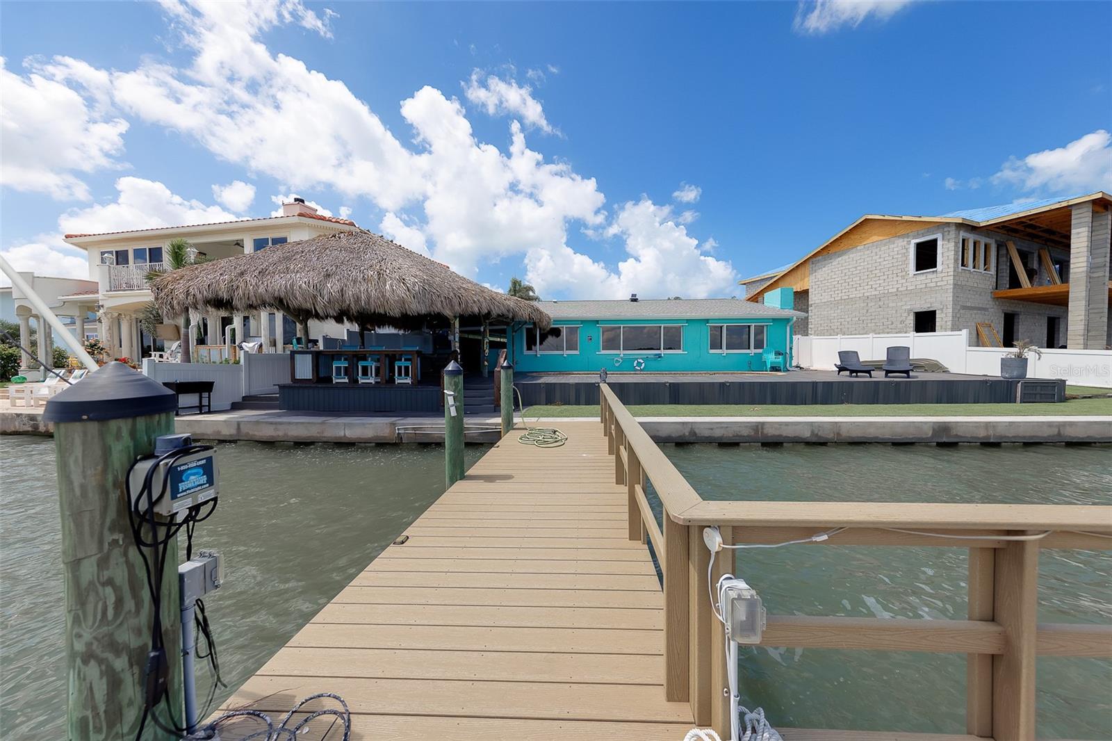 326 176TH AVENUE CIR, REDINGTON SHORES, FL, 33708