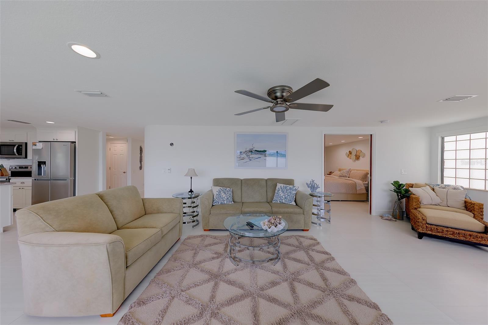 326 176TH AVENUE CIR, REDINGTON SHORES, FL, 33708