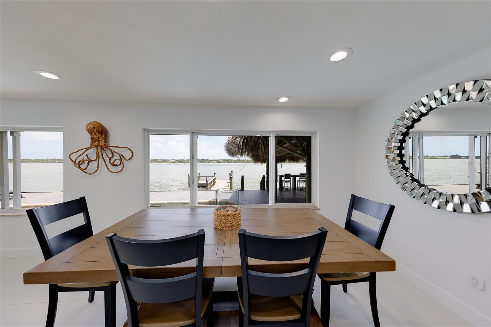 326 176TH AVENUE CIR, REDINGTON SHORES, FL, 33708