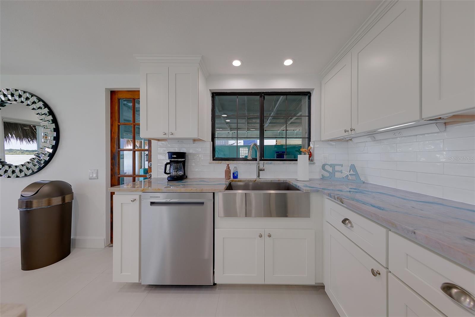 326 176TH AVENUE CIR, REDINGTON SHORES, FL, 33708