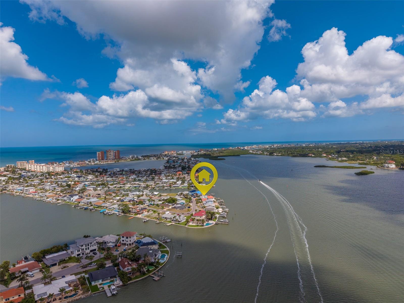 326 176TH AVENUE CIR, REDINGTON SHORES, FL, 33708