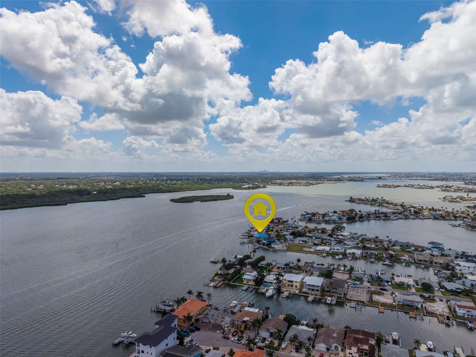 326 176TH AVENUE CIR, REDINGTON SHORES, FL, 33708