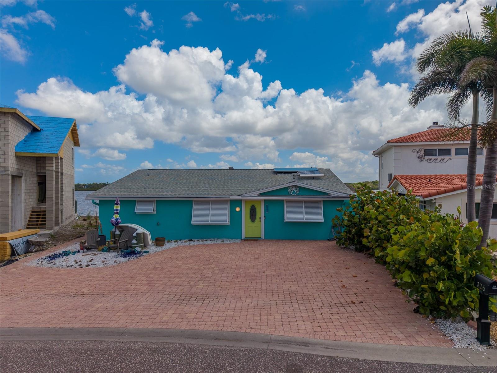 326 176TH AVENUE CIR, REDINGTON SHORES, FL, 33708