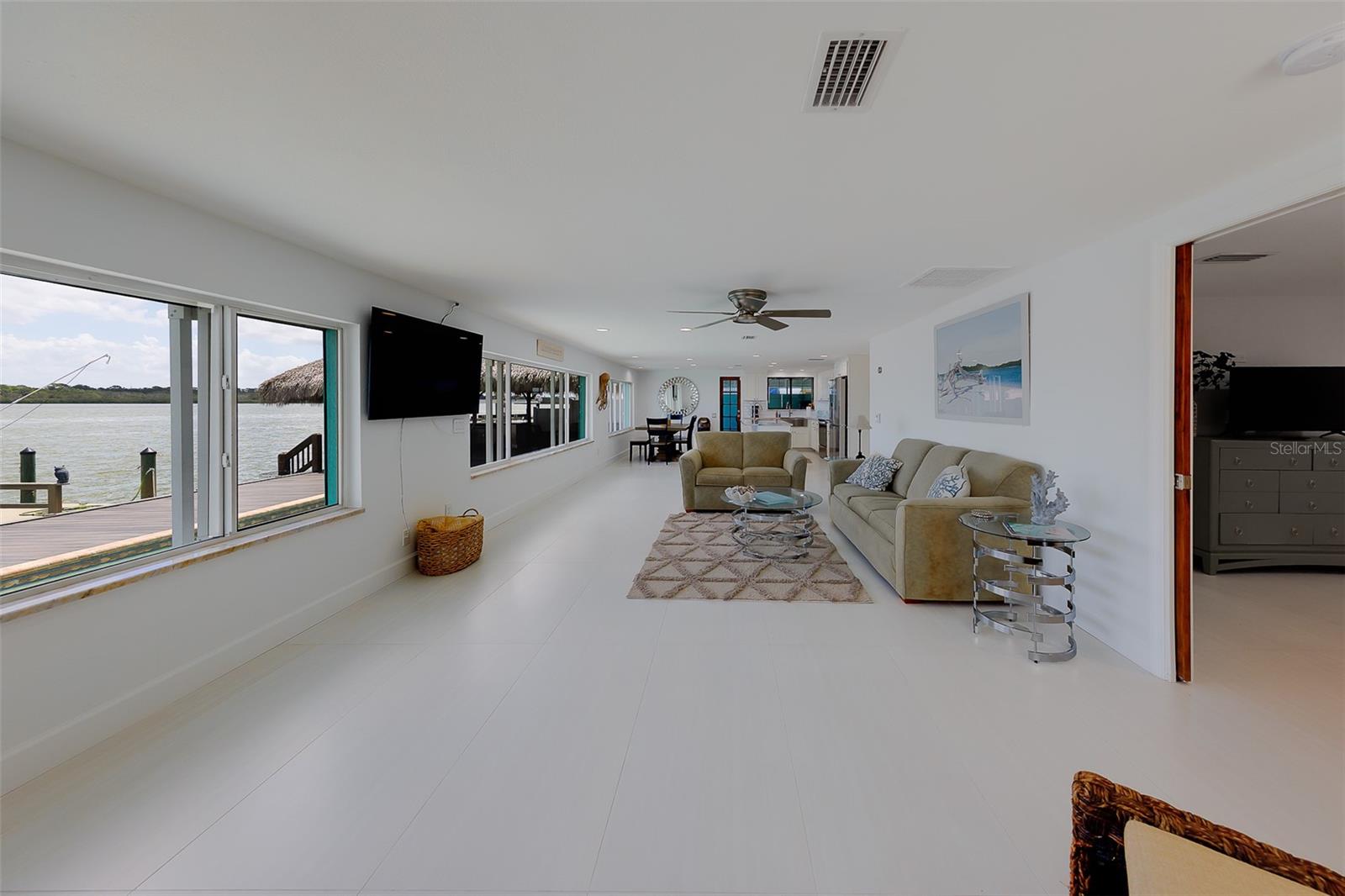 326 176TH AVENUE CIR, REDINGTON SHORES, FL, 33708