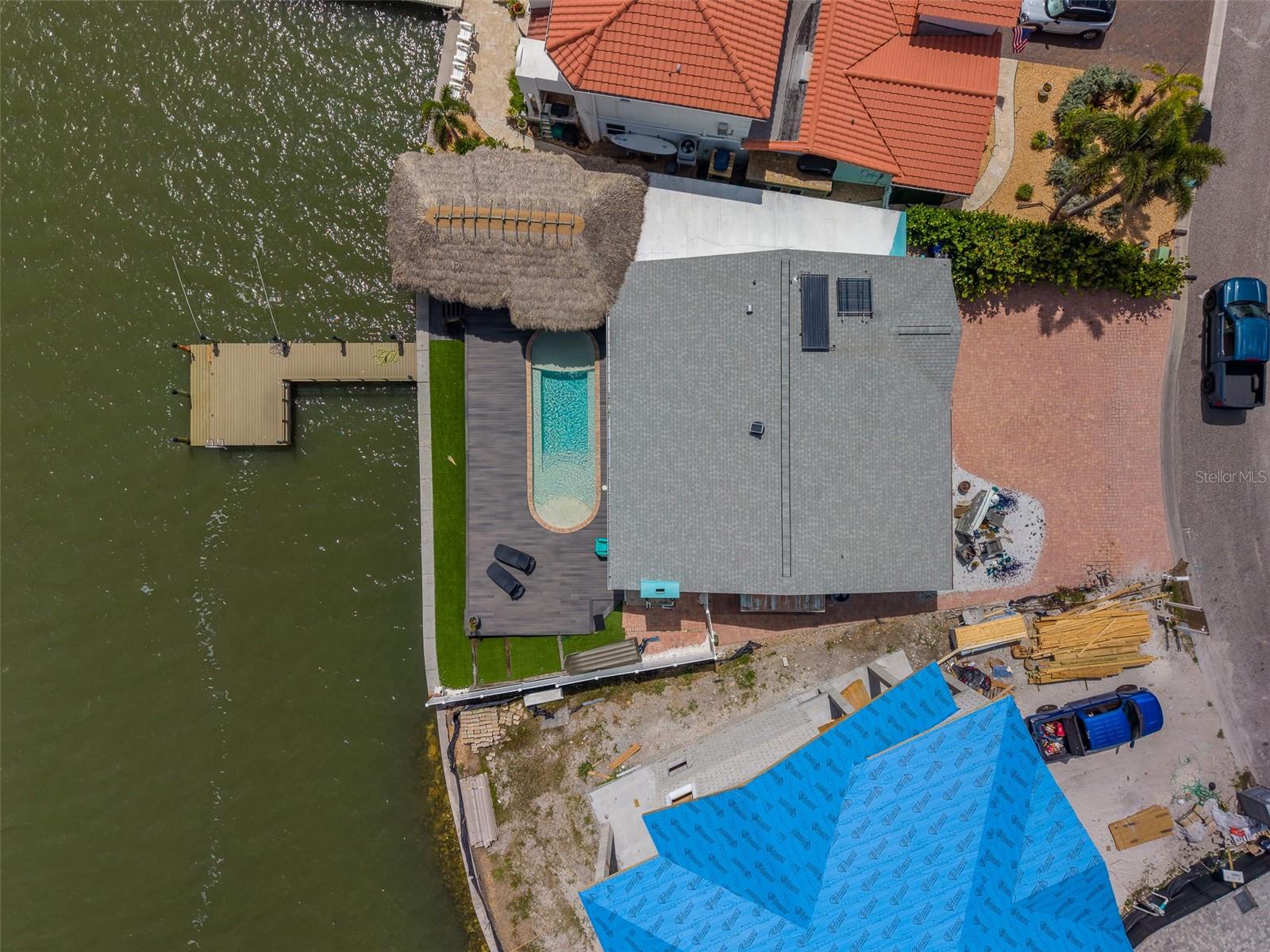 326 176TH AVENUE CIR, REDINGTON SHORES, FL, 33708