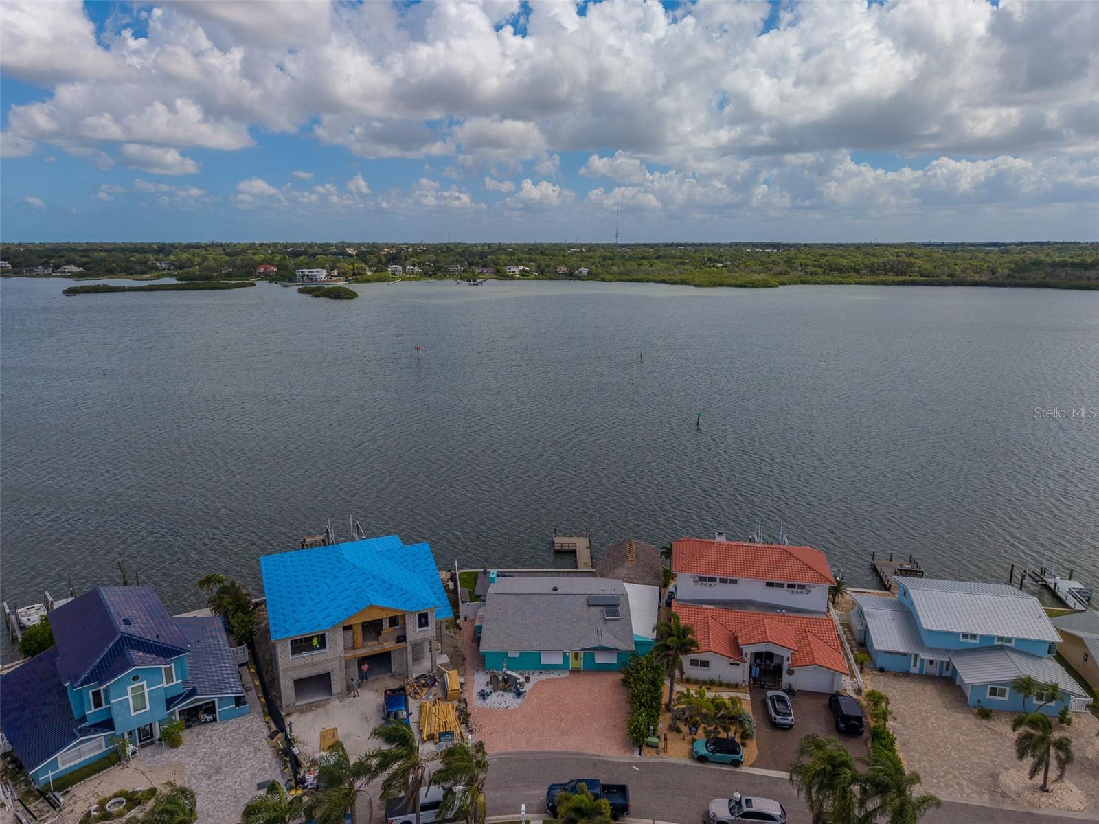 326 176TH AVENUE CIR, REDINGTON SHORES, FL, 33708