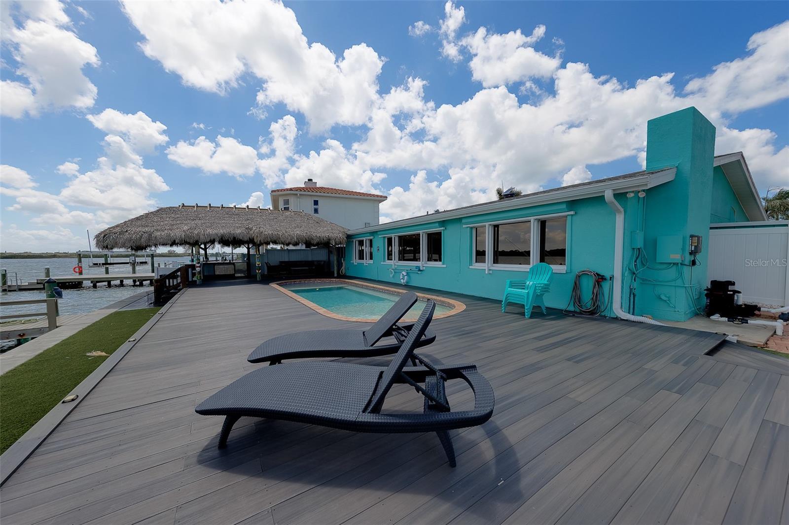 326 176TH AVENUE CIR, REDINGTON SHORES, FL, 33708
