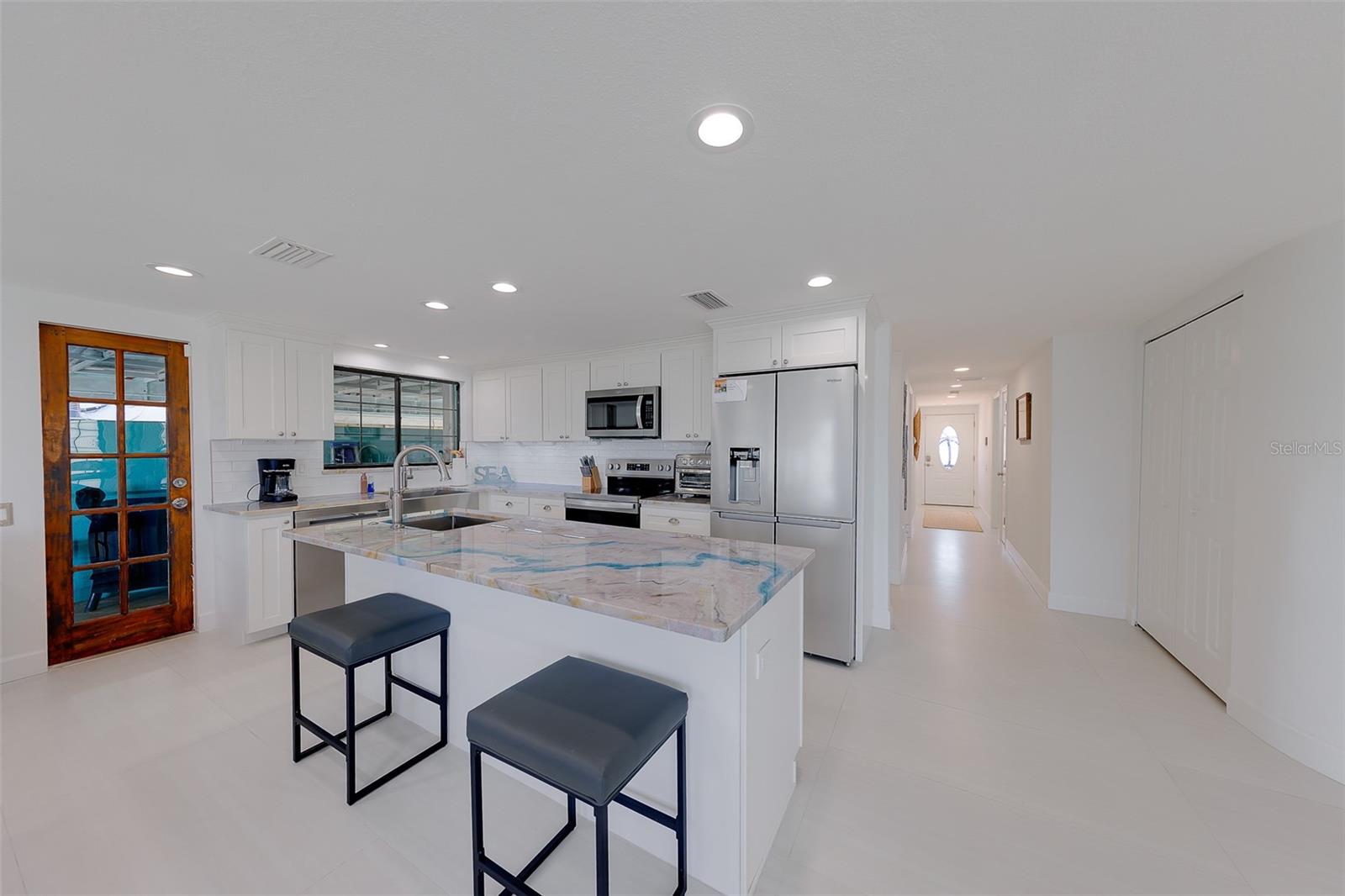326 176TH AVENUE CIR, REDINGTON SHORES, FL, 33708