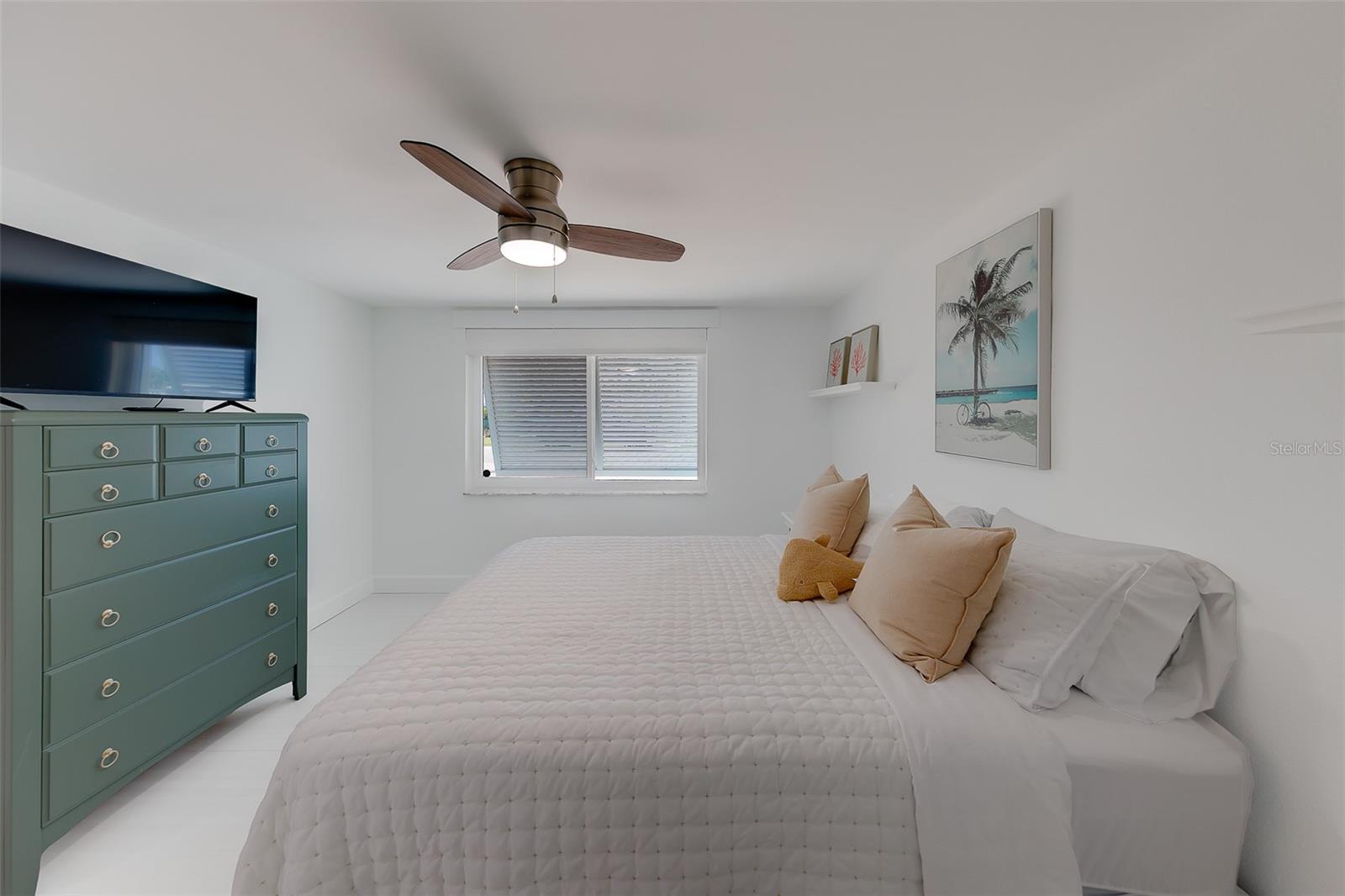 326 176TH AVENUE CIR, REDINGTON SHORES, FL, 33708
