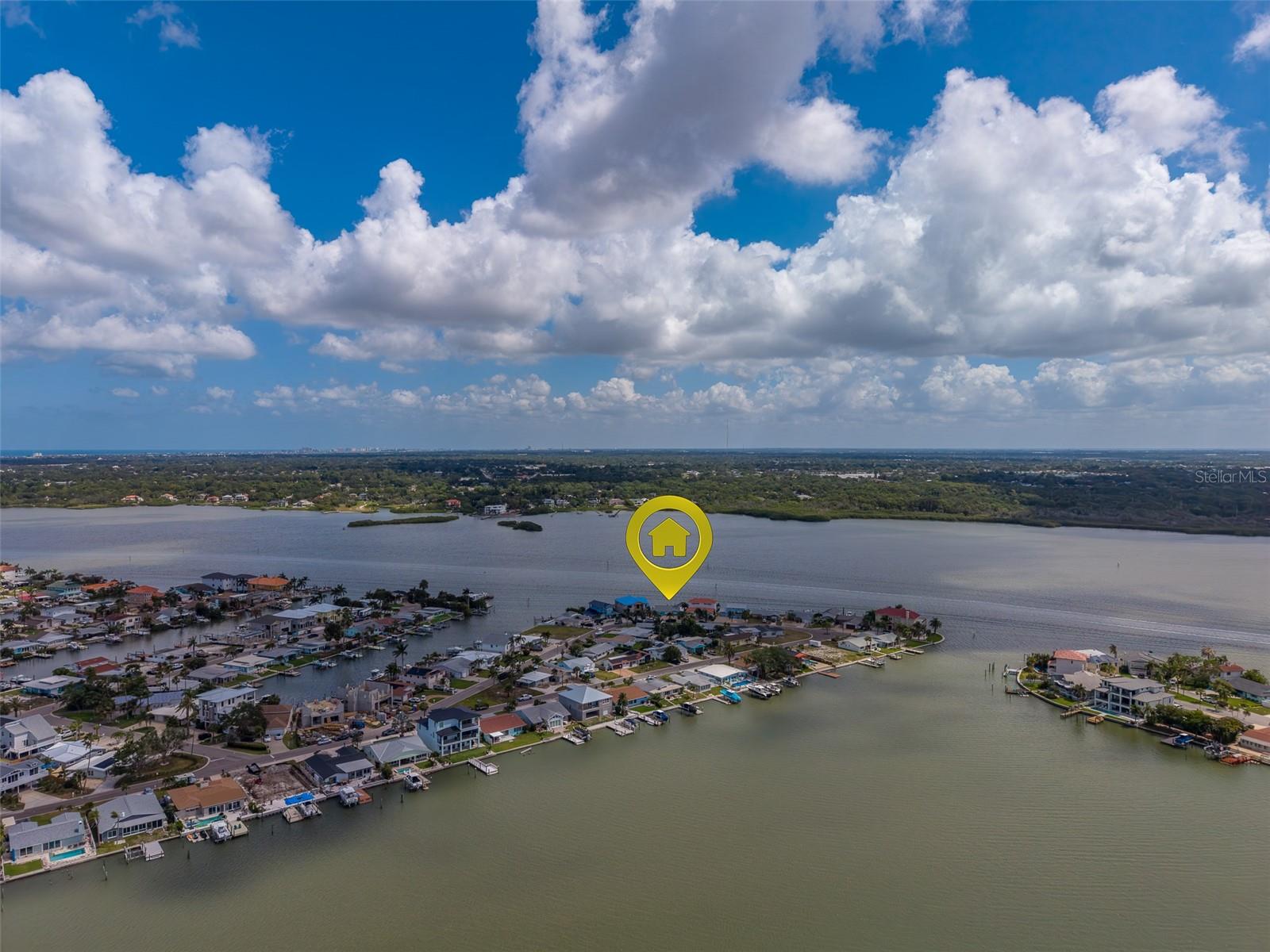 326 176TH AVENUE CIR, REDINGTON SHORES, FL, 33708