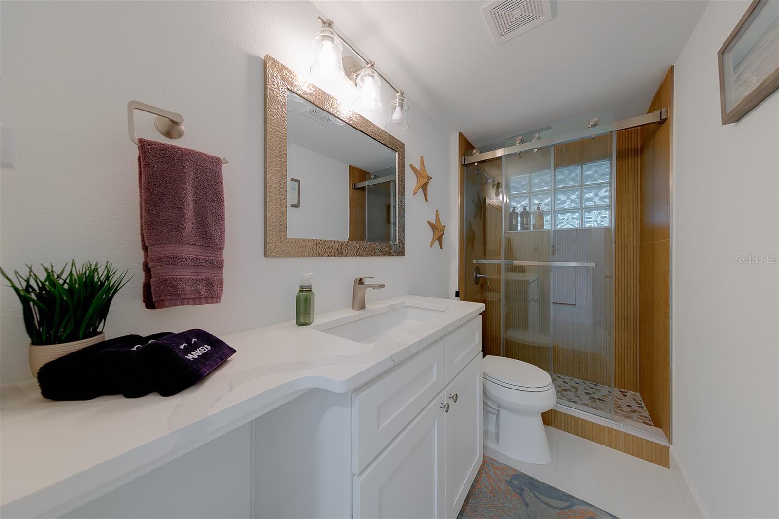 326 176TH AVENUE CIR, REDINGTON SHORES, FL, 33708