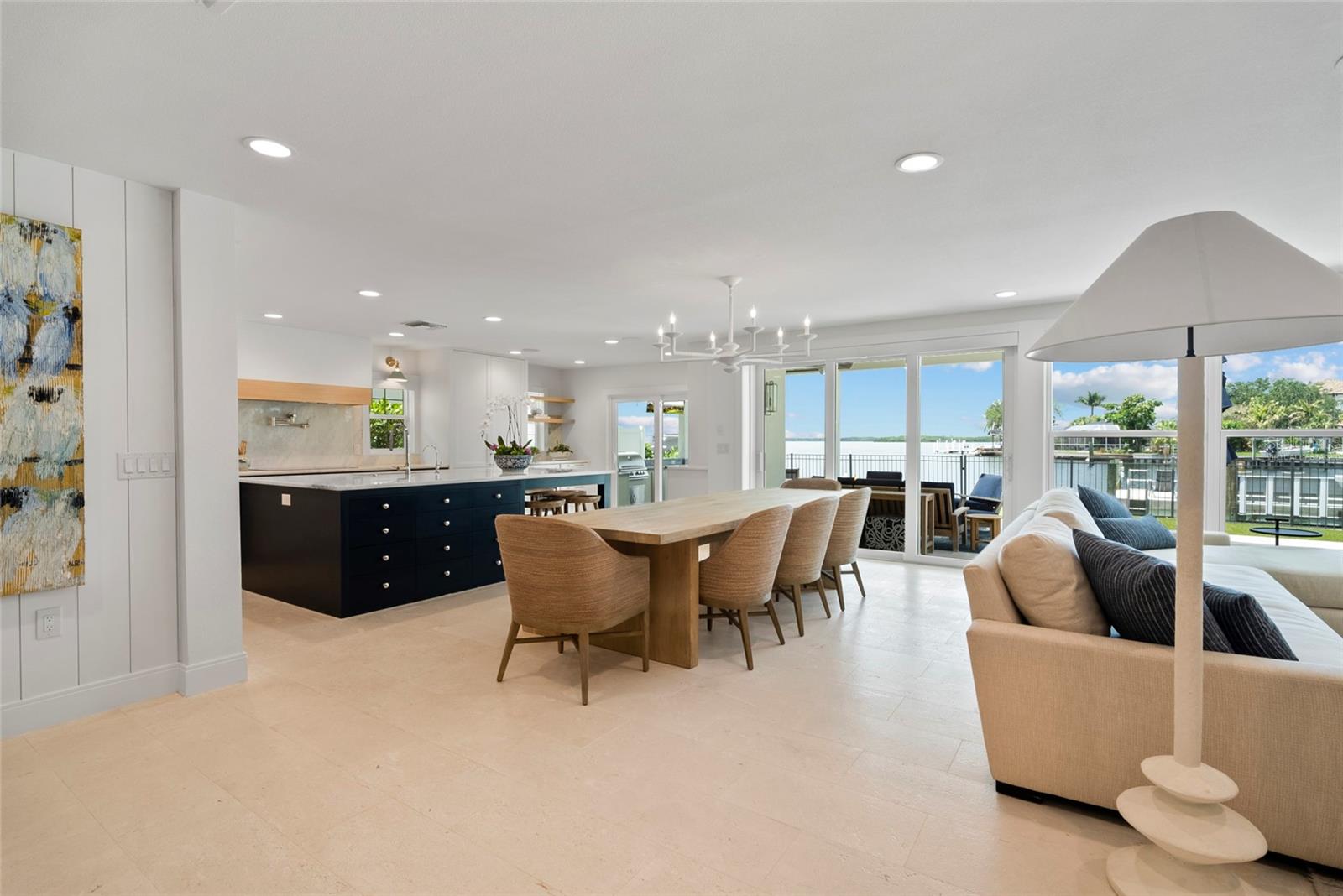 1907 ARROWHEAD DR NE, ST PETERSBURG, FL, 33703