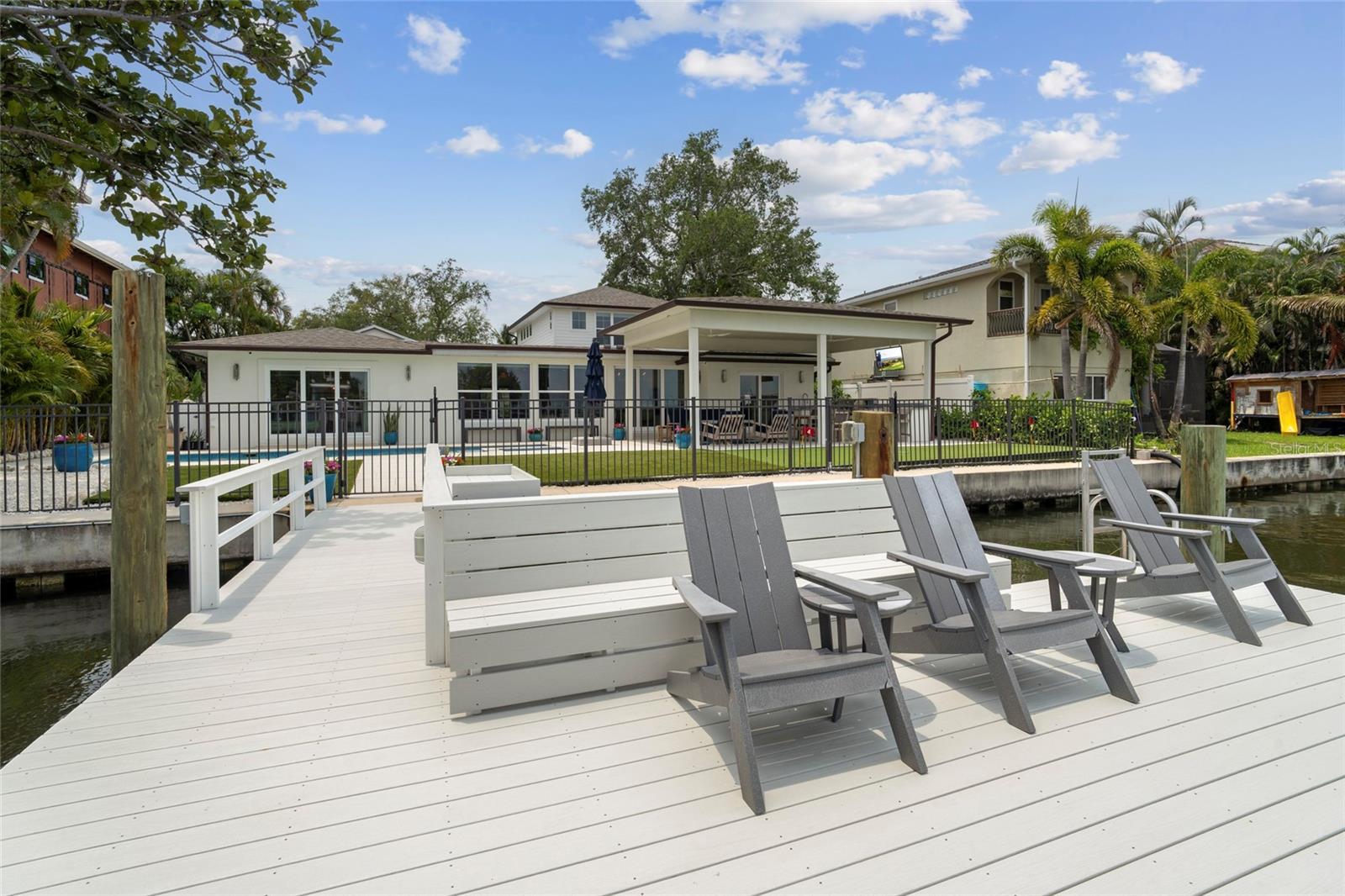 1907 ARROWHEAD DR NE, ST PETERSBURG, FL, 33703