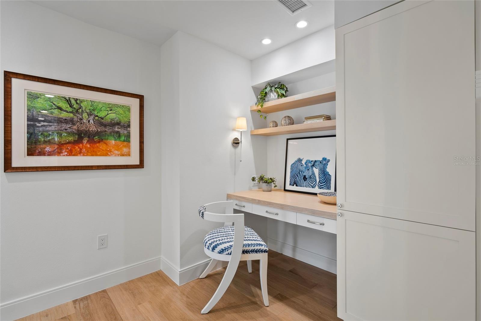 1907 ARROWHEAD DR NE, ST PETERSBURG, FL, 33703