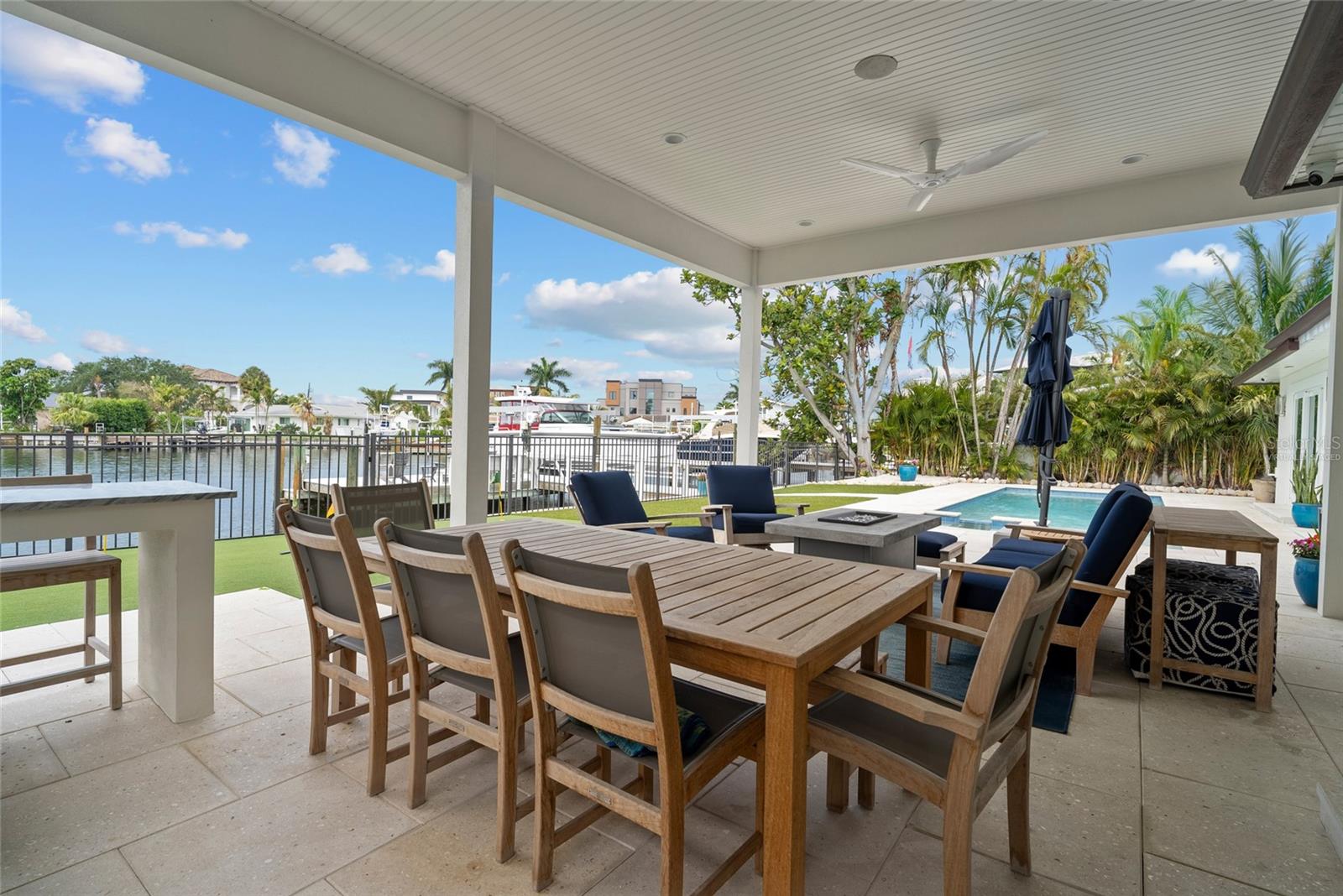 1907 ARROWHEAD DR NE, ST PETERSBURG, FL, 33703