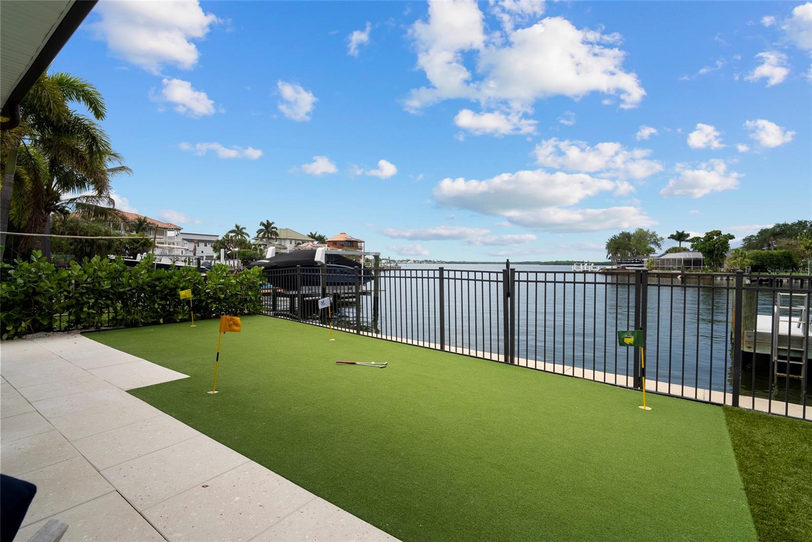 1907 ARROWHEAD DR NE, ST PETERSBURG, FL, 33703