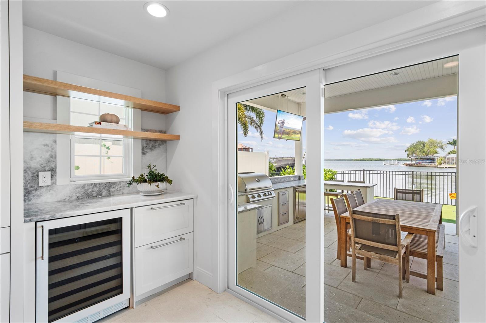 1907 ARROWHEAD DR NE, ST PETERSBURG, FL, 33703