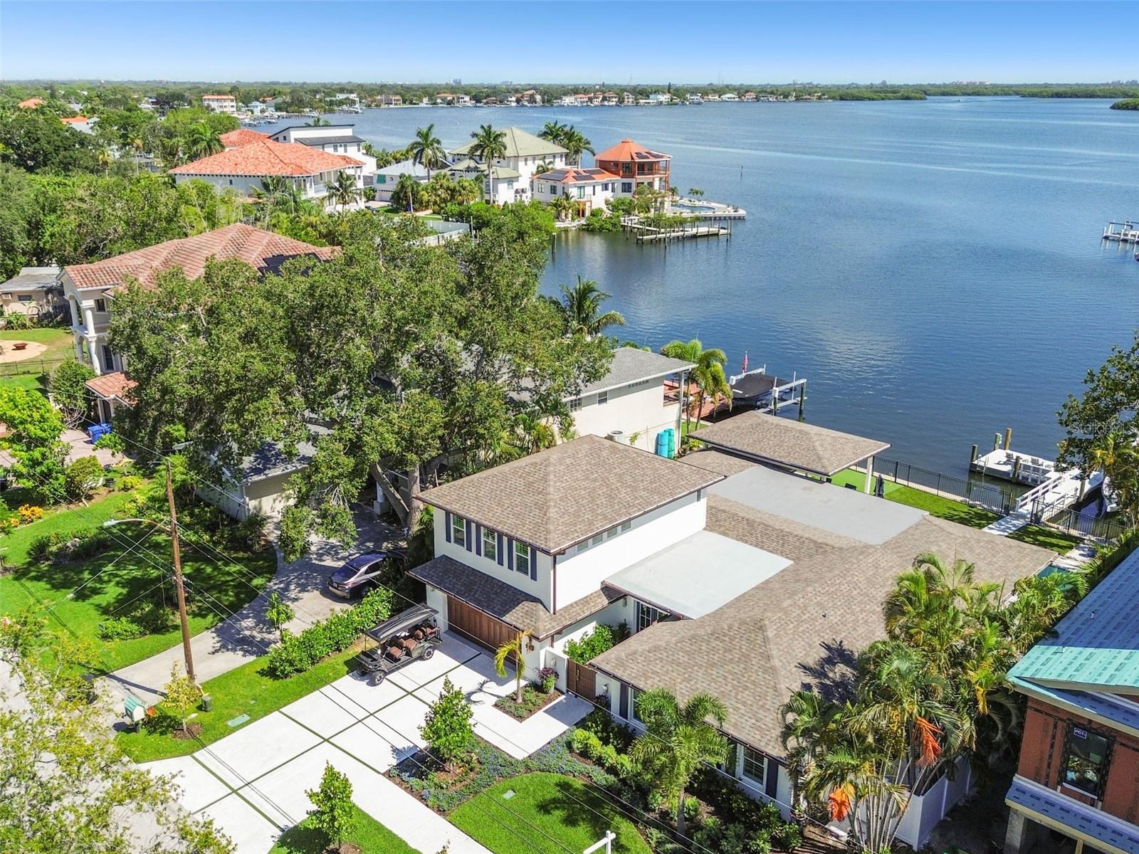 1907 ARROWHEAD DR NE, ST PETERSBURG, FL, 33703