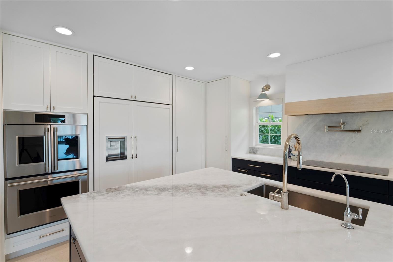 1907 ARROWHEAD DR NE, ST PETERSBURG, FL, 33703
