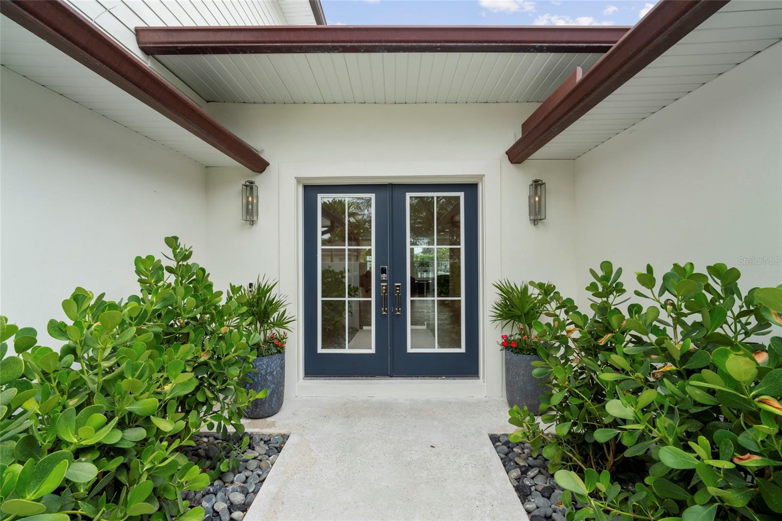 1907 ARROWHEAD DR NE, ST PETERSBURG, FL, 33703